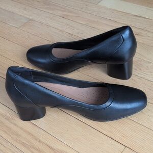Clarks Unstructured Un Cosmo Step pumps Size 9.5
